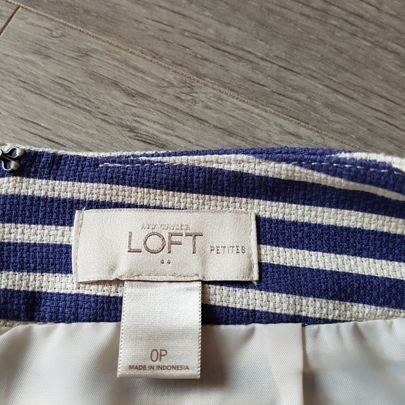 LOFT skirt - Picture 3 of 4